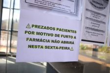 farmacia-municipal-de-rio-das-pedras-volta-a-atender-apos-policia-recuperar-computador-da-unidade